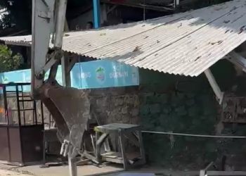 Bangunan Liar Menjamur di Exit Tol Cimanggis, Penertiban Libatkan Ratusan Personel